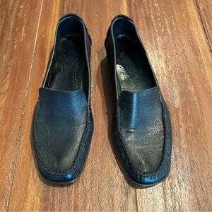 Cole Haan Women’s Slip On Black Loafers Shoes Size 8 1/2 AA
